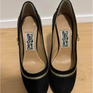 SALVATORE FERRAGAMO Black Suede Zip Platform Heels Made in Italy  size US7